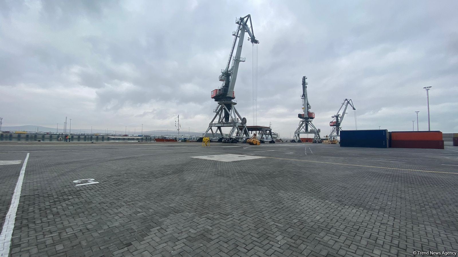 Перевалка грузов Бакинским морским торговым портом по итогам 2021 г. прогнозируется на уровне 5 млн тонн (ФОТО) - Gallery Image