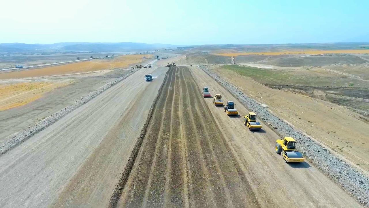 Horadiz-Cəbrayıl-Zəngilan-Ağbənd avtomobil yolunda tunellərin inşasına başlanılıb (FOTO) - Gallery Image
