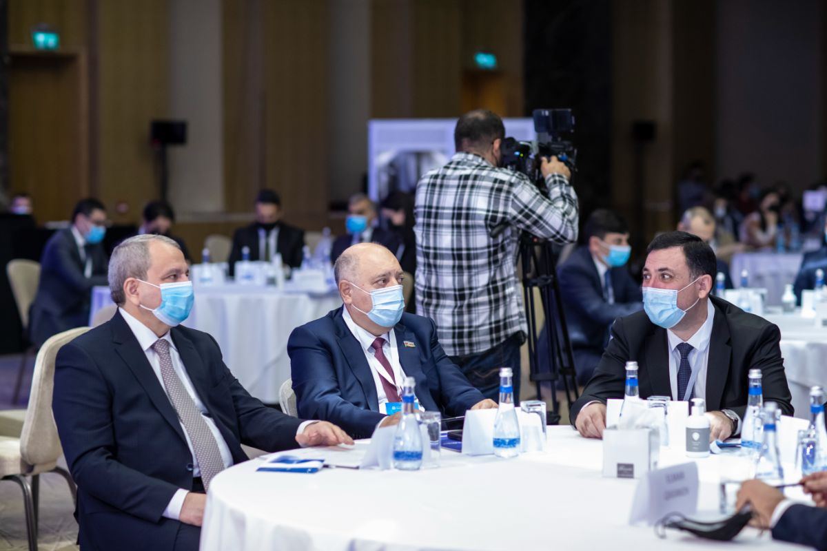 В Баку проходит Азербайджанский форум карьерного роста (ФОТО) - Gallery Image