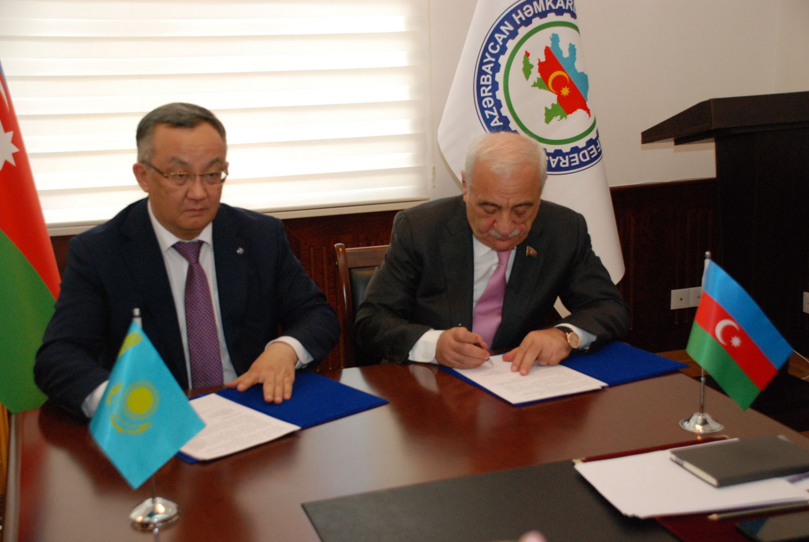 Azərbaycan və Qazaxıstan həmkarlar ittifaqları arasında memorandum imzalanıb