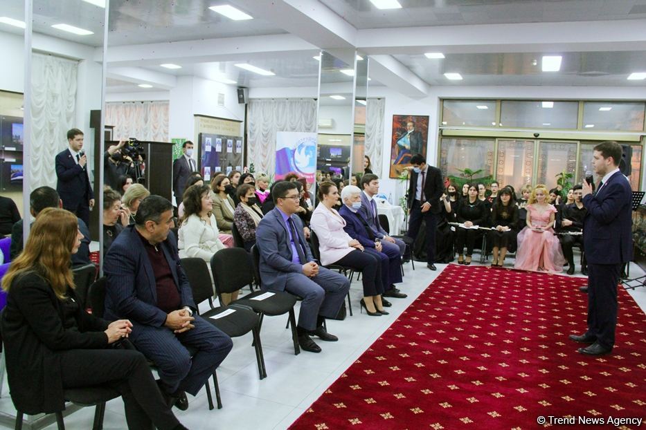 В Баку открылась фотовыставка и прошел концерт, посвященный 30-летию образования СНГ (ВИДЕО, ФОТО) - Gallery Image