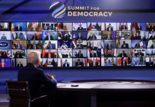 Страны и международные эксперты резко осудили предвзятый “саммит за демократию" в США - исследование