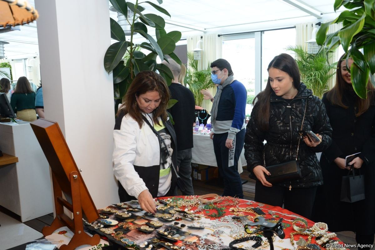 İZ Women’s Workshop на берегу Каспийского моря, или Идеальное место для азербайджанских женщин-предпринимателей (ФОТО)