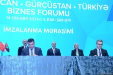 В Баку состоялась церемония подписания пяти меморандумов и соглашений между Азербайджаном, Грузией и Турцией (ФОТО)