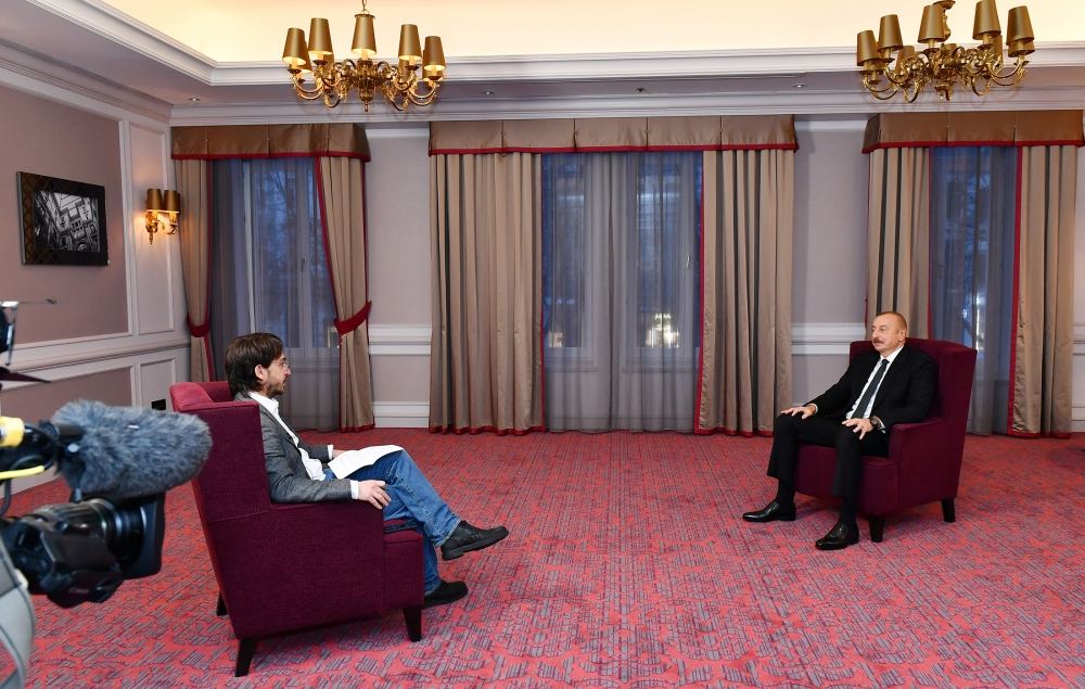 Prezident İlham Əliyev: Biz Ermənistanı avtomobil yolunun açılmasının qaçılmaz olduğuna inandıra bilmişik