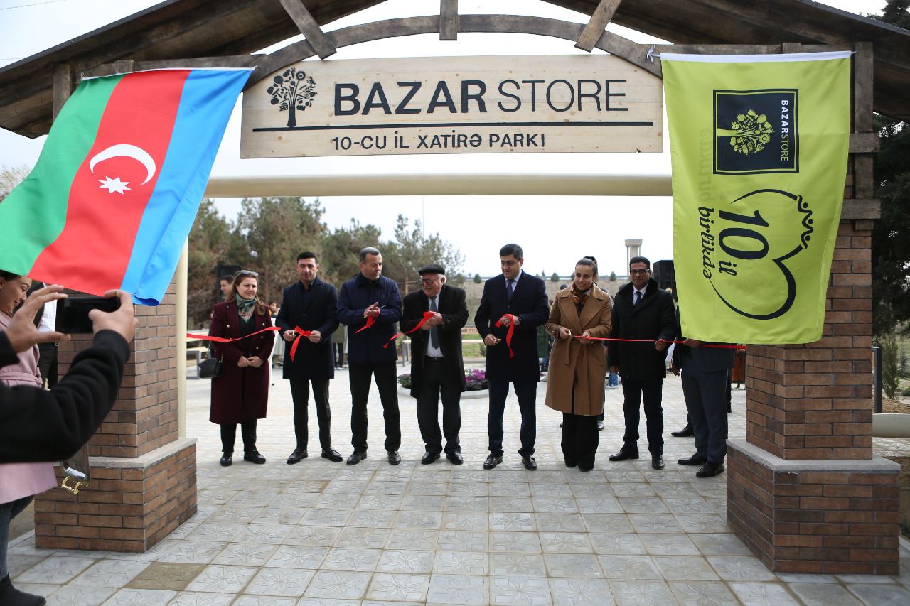 Bazarstore “10-cu il xatirə parkı”-nın açılışını etdi (FOTO)