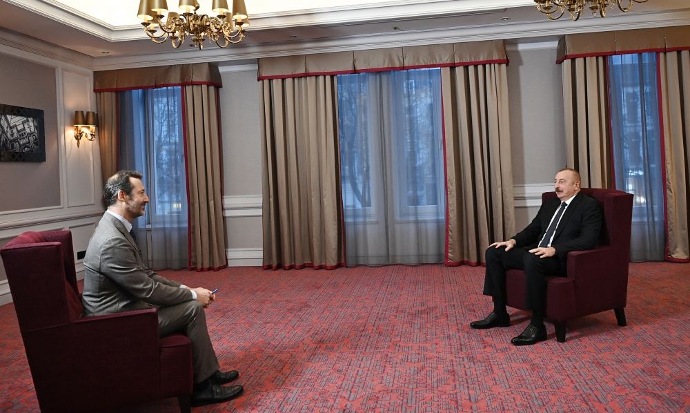 Prezident İlham Əliyev: Azərbaycanı Avrasiyanın nəqliyyat habına çeviririk