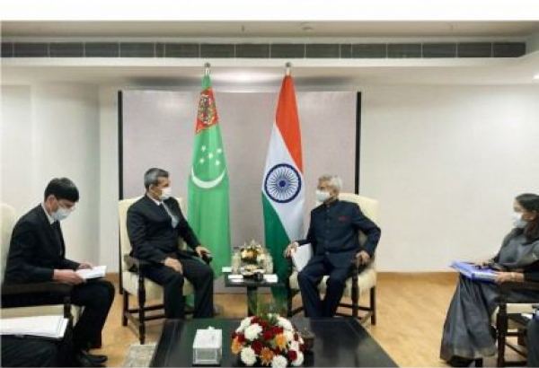 Состоялась встреча министров иностранных дел Туркменистана и Индии