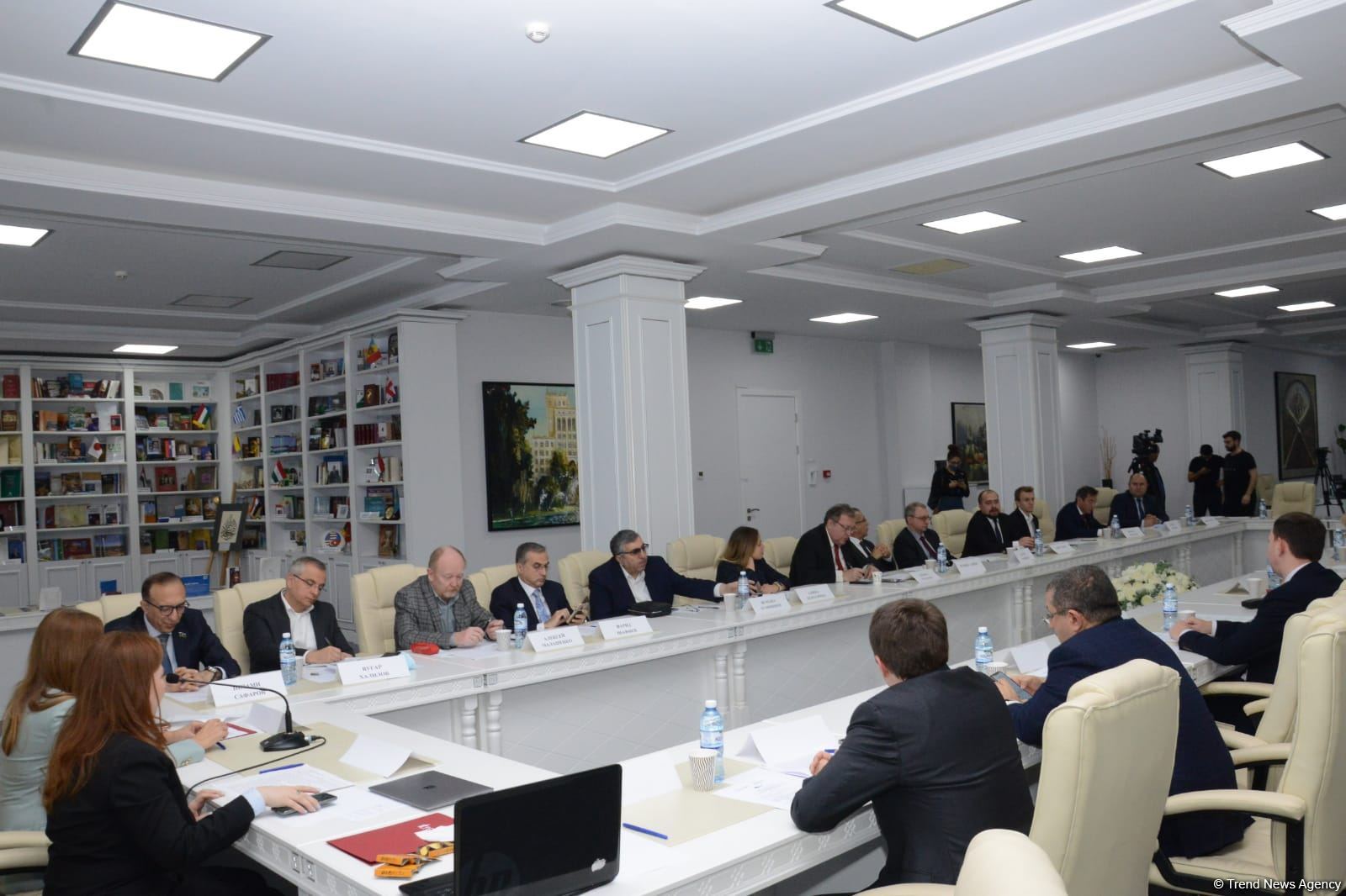 Azerbaijani, Russian experts discuss prospects for development of Baku-Moscow ties (PHOTO)