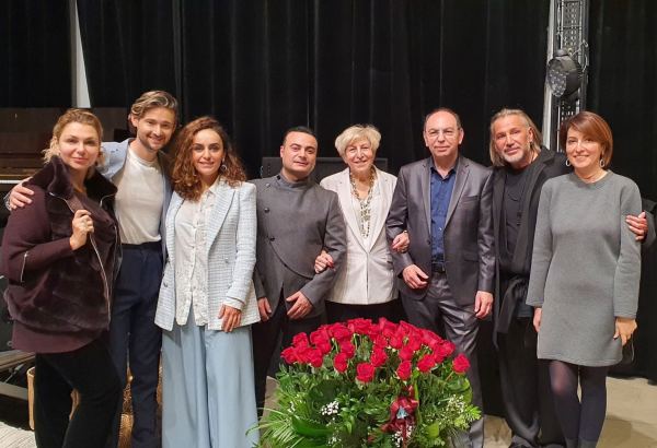 Ностальгия! В Баку прозвучали хиты легендарной группы "Караван" - творческий вечер Микаила Векилова (ВИДЕО, ФОТО)