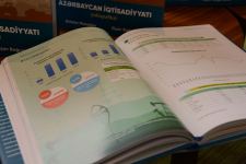 UNEC-də “Azərbaycan iqtisadiyyatı” kitabının təqdimatı olub (FOTO)