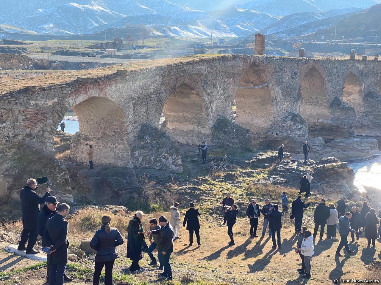 Azərbaycanda fəaliyyət göstərən QHT-lərin Xudafərinə səfəri başlayıb (FOTO)