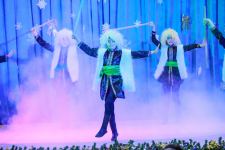 Новогодний праздник в Баку с песнями и танцами, сказочными персонажами (ВИДЕО, ФОТО)