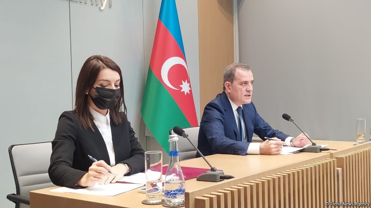 Azerbaijani FM talks creation of working group on border demarcation with Armenia