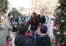 Heydar Aliyev Foundation VP Leyla Aliyeva takes part in opening ceremony of another yard, renovated within "Our Yard" project (PHOTO)