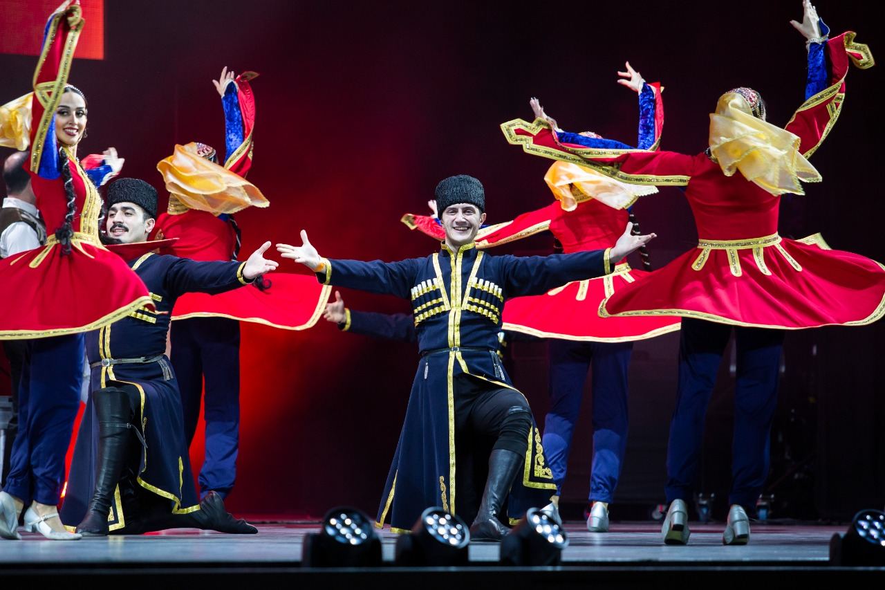 На выставке Dubai Expo 2020 продемонстрирована танцевальная композиция "Азербайджанские танцы и ритмы" (ФОТО)