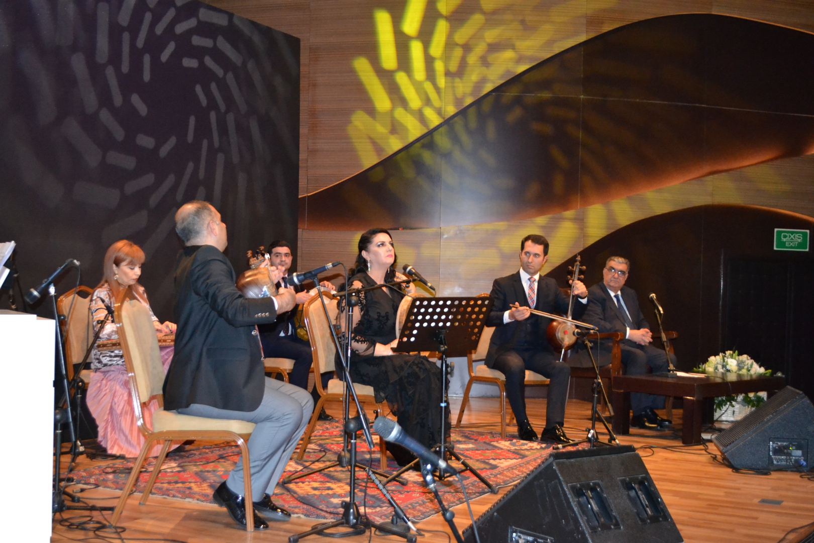 В Международном центре мугама прошел концерт в честь 880-летия Низами Гянджеви (ФОТО)