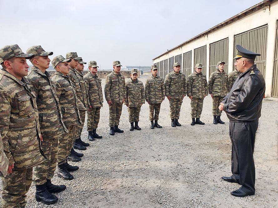 Заместитель министра обороны Азербайджана встретился с военнослужащими (ФОТО)