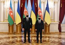 Azerbaijani, Ukrainian Presidents hold one-on-one meeting (PHOTO/VIDEO)