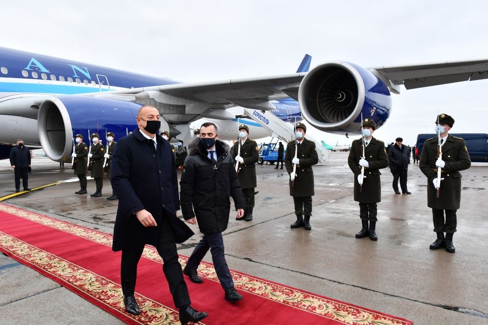 President Ilham Aliyev arrived in Ukraine for working visit (PHOTO/VIDEO)