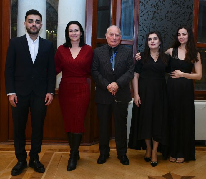Xalq artisti Azər Dadaşovun yubileyinə həsr olunmuş konsert keçirilib (FOTO)