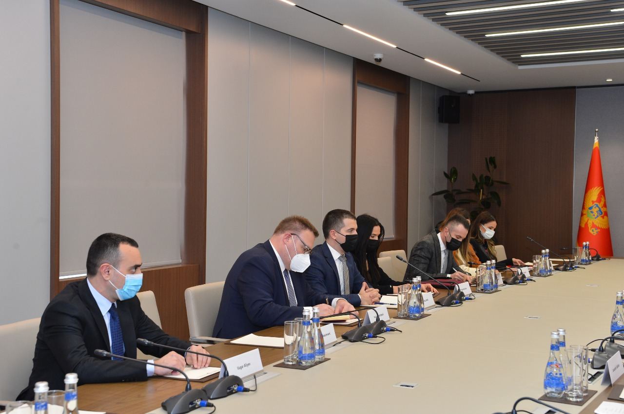 Azerbaijan FM receives delegation led by Chairman of Parliament of Montenegro (PHOTO)