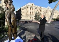 Prezident İlham Əliyev xeyriyyəçi Hacı Zeynalabdin Tağıyevin Bakıda ucaldılan abidəsinin açılışında iştirak edib (FOTO/VİDEO)(YENİLƏNİB)