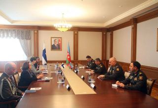 Министр обороны Азербайджана встретился с делегацией МИД Финляндии (ФОТО)