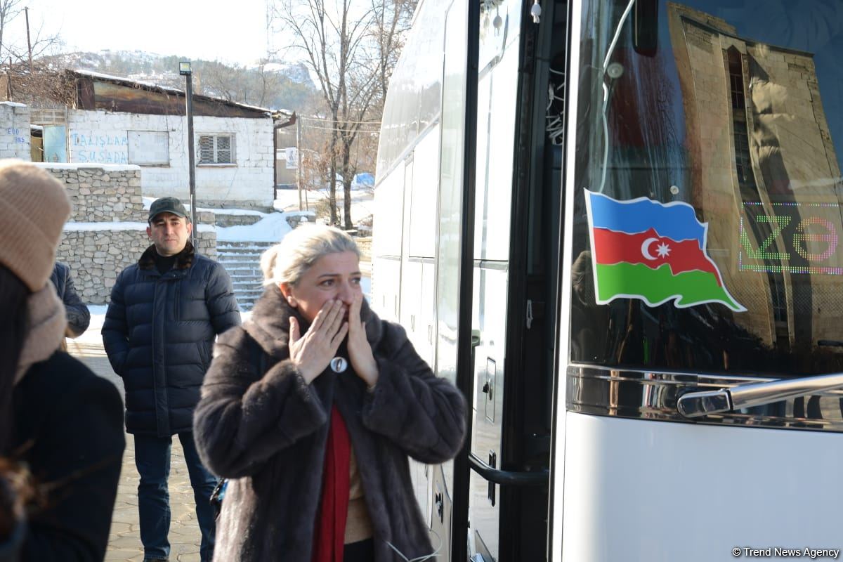 İlk sərnişin avtobusu Şuşaya çatıb (FOTO/VİDEO)