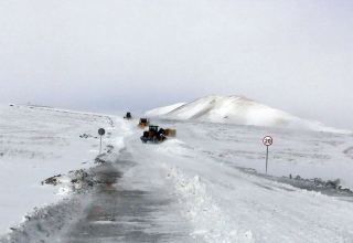 Azerbaijan Army’s Engineering Troops continue activities on clearing roads of snow - MoD (VIDEO)