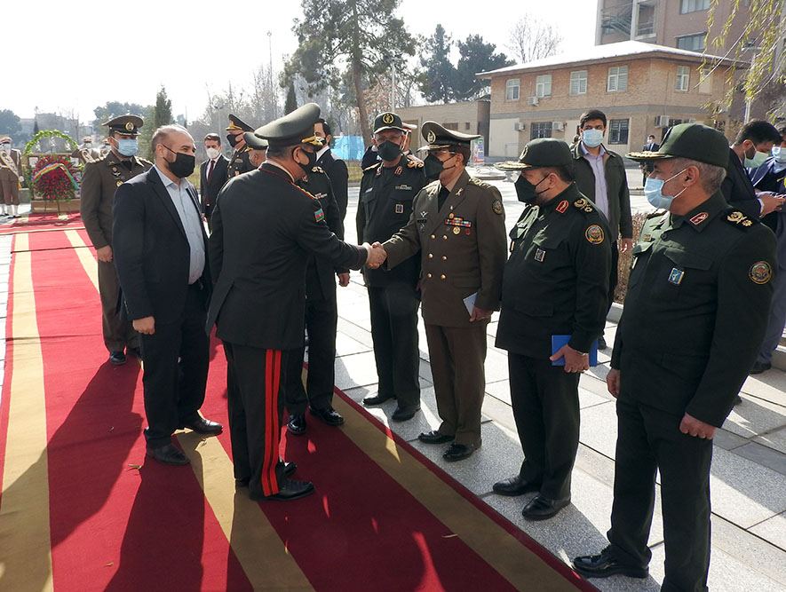 Министр обороны Азербайджана встретился с начальником Генштаба ВС Ирана (ФОТО)