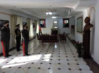 Продолжается официальный визит министра обороны Азербайджана в Иран (ФОТО)