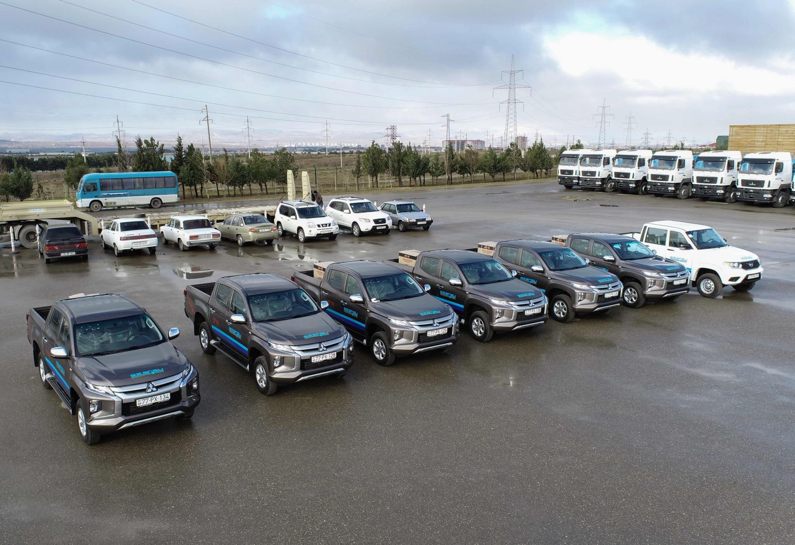 ОАО «Азерсу» закупило автомобили и спецтехнику для обслуживания населенных пунктов на освобожденных территориях (ФОТО)