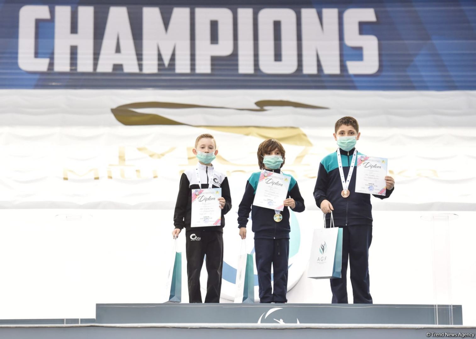 Определились победители Первенства Азербайджана и Чемпионата Баку по прыжкам на батуте и акробатической дорожке – церемония награждения (ФОТО)