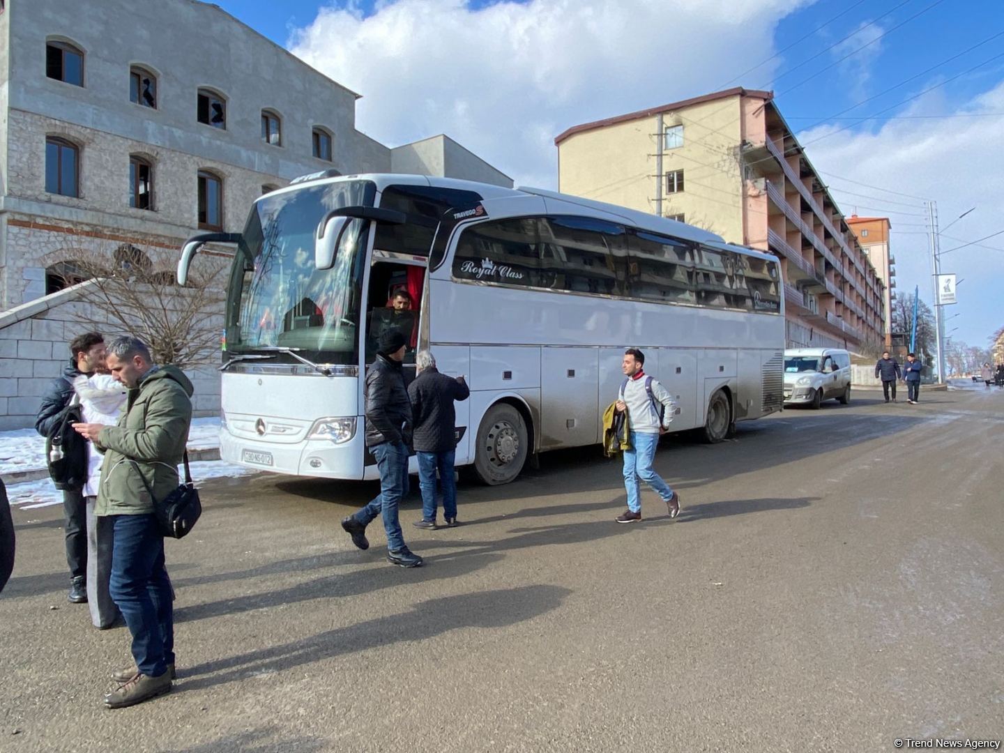 Пассажиры очередного автобусного рейса из Баку ознакомились с достопримечательностями города  Шуша (ФОТО)