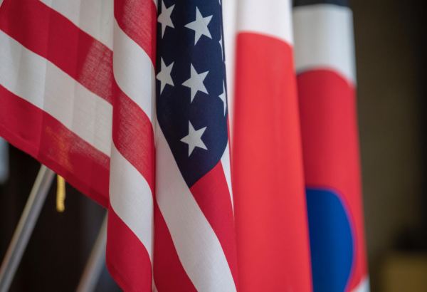 Южная Корея, США и Япония обсудили северокорейский запуск ракеты