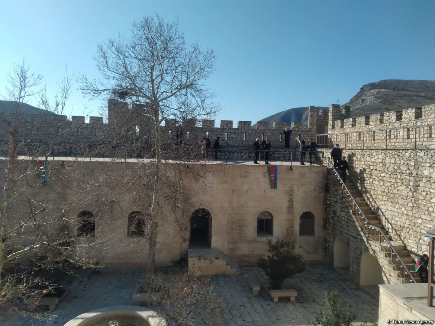 Очередной пассажирский автобус из Баку прибыл в Агдам (ФОТО)