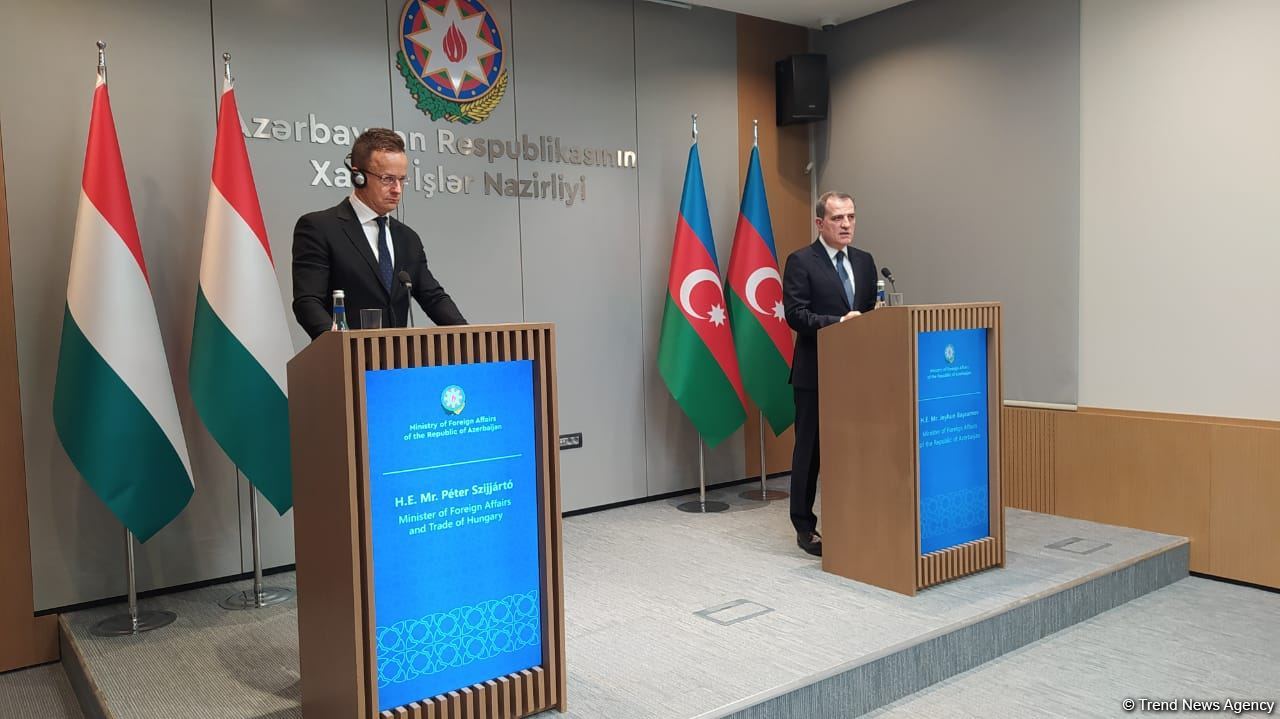 Авиасообщение между Азербайджаном и Венгрией может быть возобновлено - Джейхун Байрамов