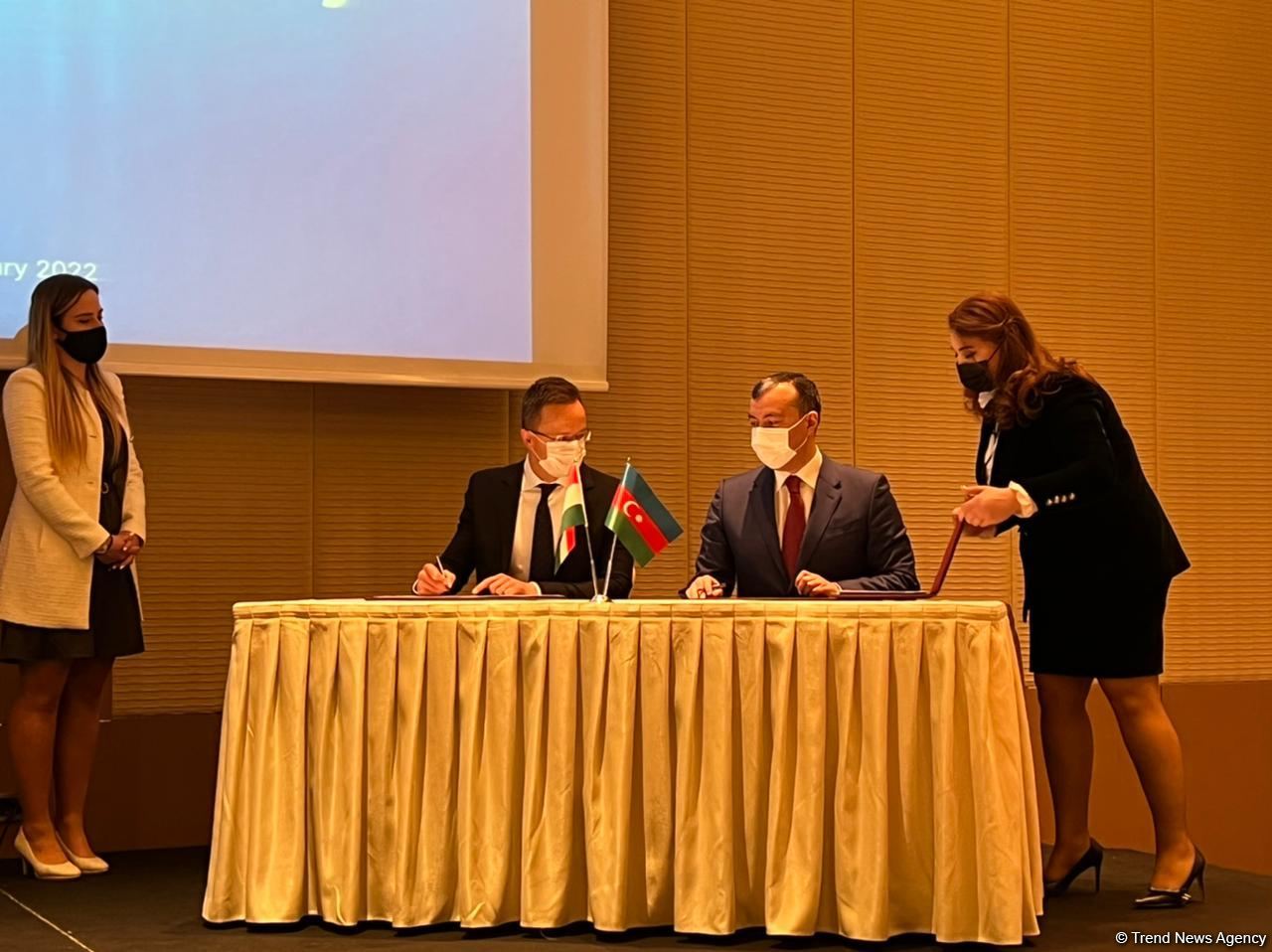Azerbaijan and Hungary sign bilateral co-op documents (PHOTO)