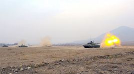 Əlahiddə Ümumqoşun Orduda tank bölmələrindən biri qəfil yoxlanılıb (FOTO/VİDEO)