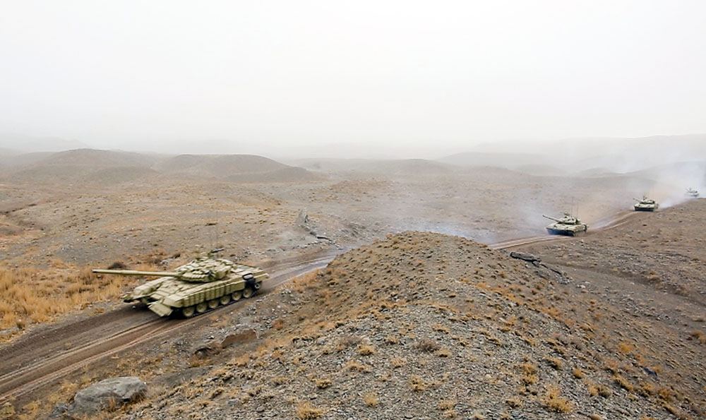 Əlahiddə Ümumqoşun Orduda tank bölmələrindən biri qəfil yoxlanılıb (FOTO/VİDEO)