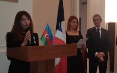 В Баку состоялось торжественное вручение Ширин Меликовой Ордена искусств и литературы Франции (ФОТО)