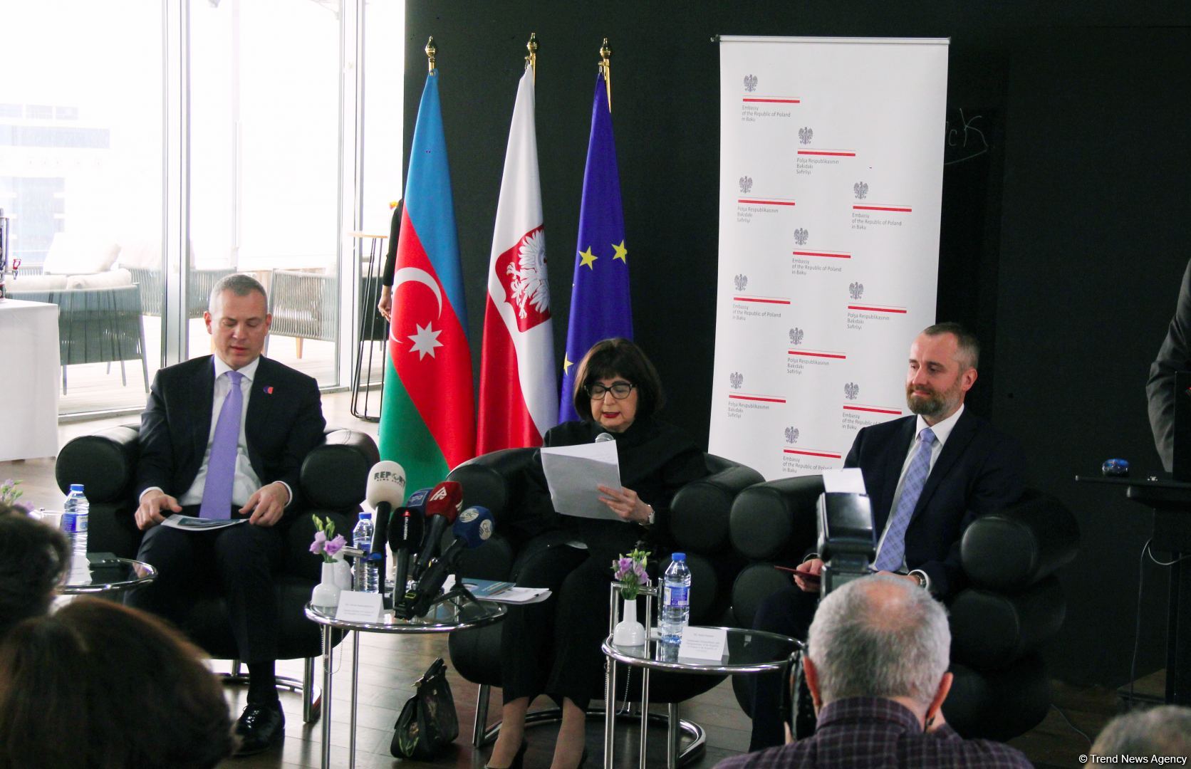 В Баку представлен проект, посвященный культурному наследию Польши в Азербайджане (ФОТО)