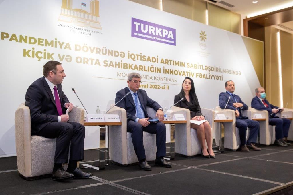 В Баку прошла конференция, посвященная вопросам развития предпринимательства (ФОТО)