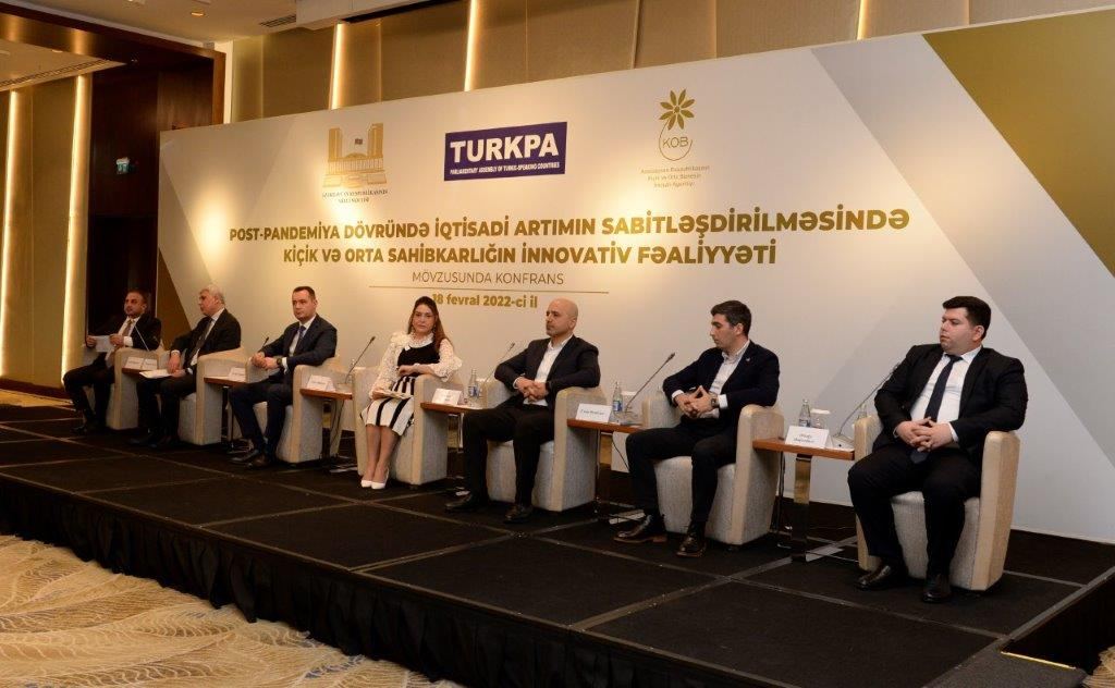 В Баку прошла конференция, посвященная вопросам развития предпринимательства (ФОТО)