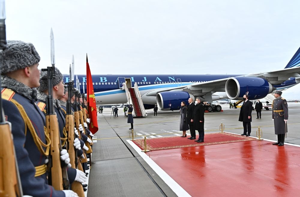 President Ilham Aliyev arrived in Russian Federation for official visit (PHOTO/VIDEO)