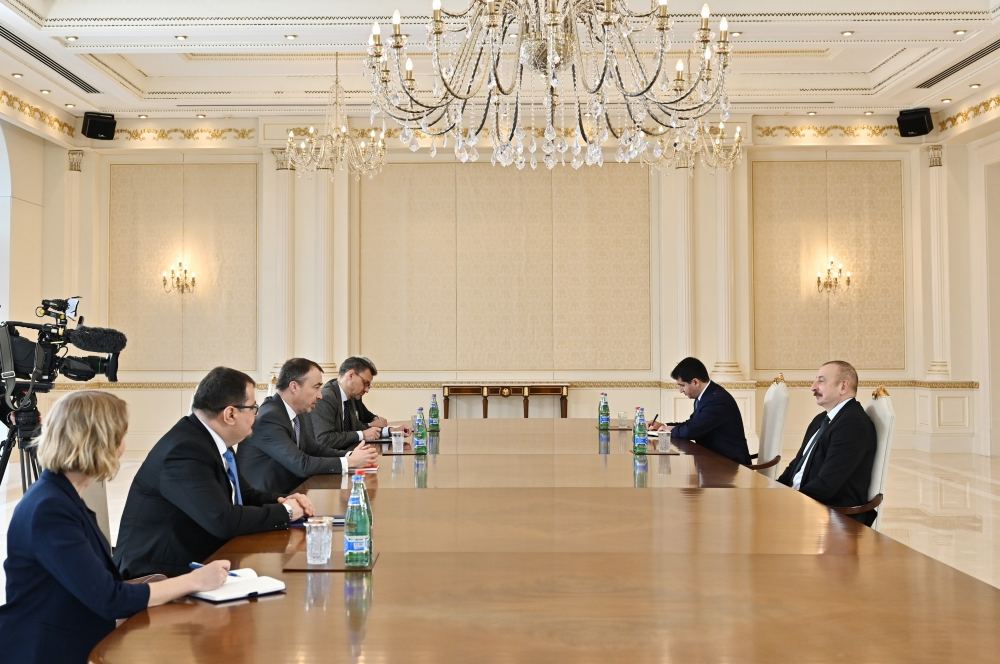 President Ilham Aliyev receives delegation led by EU Special Representative for South Caucasus (VIDEO)
