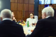 Президент Ильхам Алиев и Первая леди Мехрибан Алиева встретились в ТАСС с руководителями ведущих российских СМИ (ФОТО/ВИДЕО)