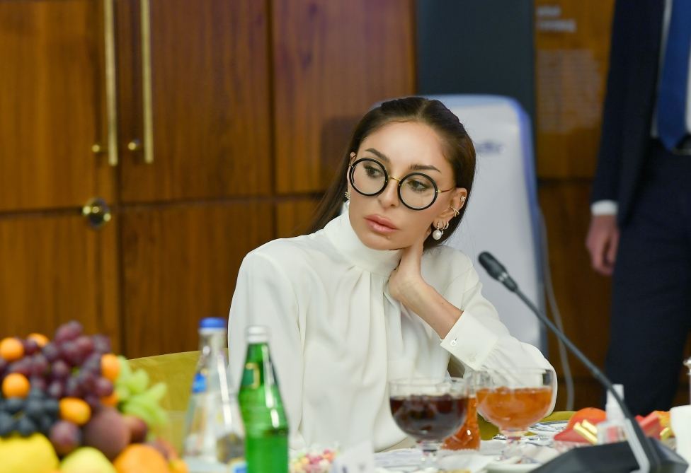 President Ilham Aliyev, First Lady Mehriban Aliyeva meet with leaders of Russia’s top mass media at TASS headquarters (PHOTO/VIDEO)