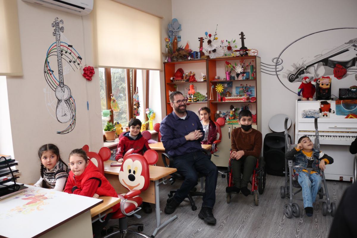 В Азербайджане появятся центры социальной реабилитации для детей с ограниченными возможностями здоровья